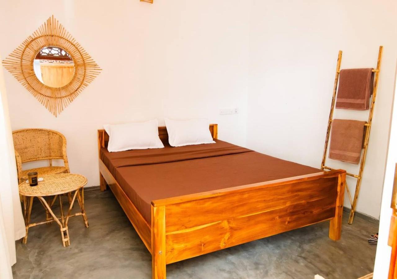 Pompon Hotel Потувил Екстериор снимка